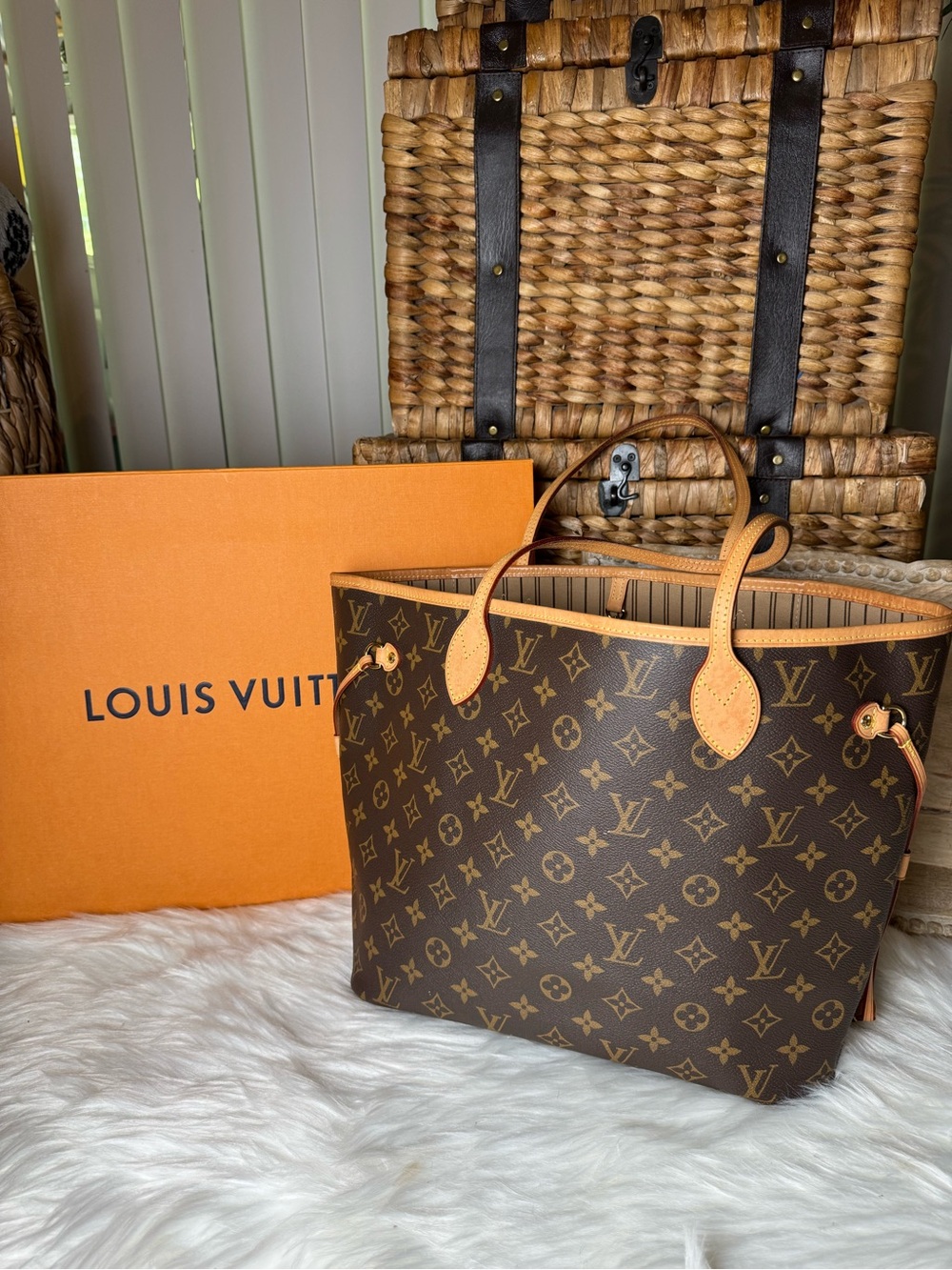 Louis Vuitton Monogram Neverfull MM Tote in Brown with Tan Trim